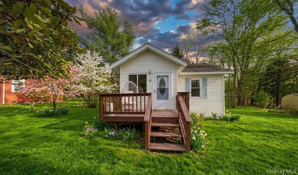 11 Apache Lane Ferndale NY 12734