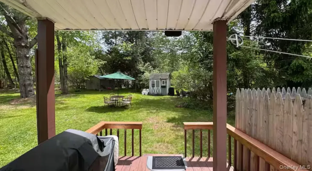 11 Apache Lane Ferndale NY 12734