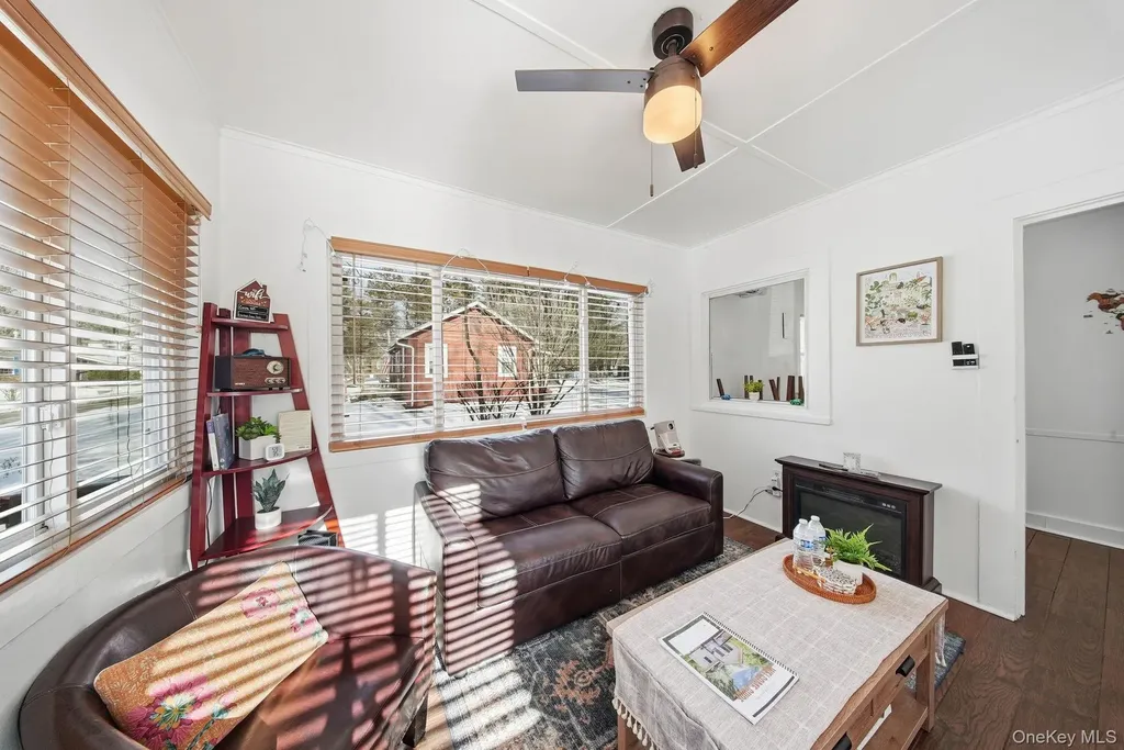 11 Apache Lane Ferndale NY 12734