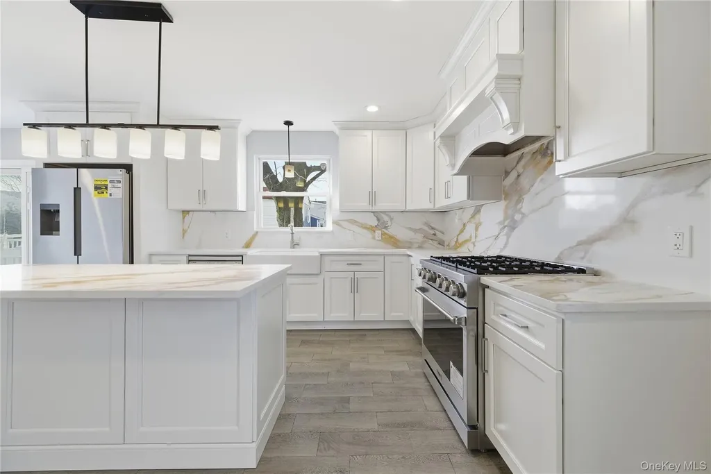 2962 Grand Avenue Baldwin NY 11510
