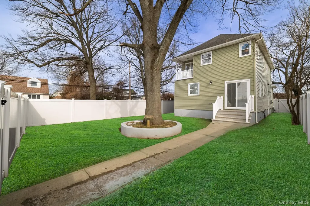 2962 Grand Avenue Baldwin NY 11510