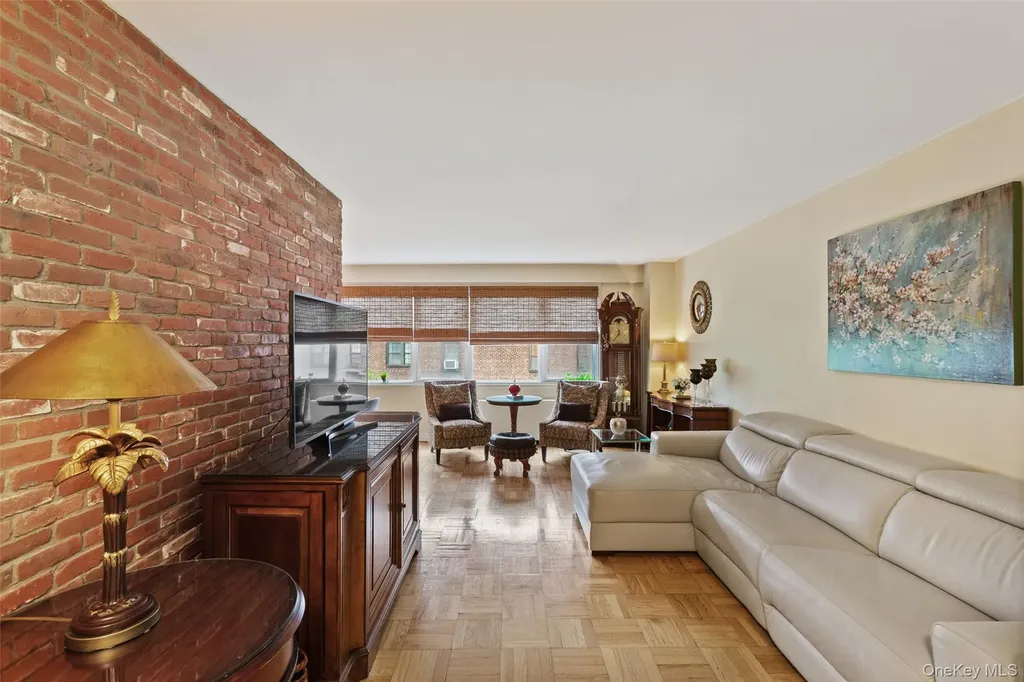 230 Garth Road Scarsdale NY 10583