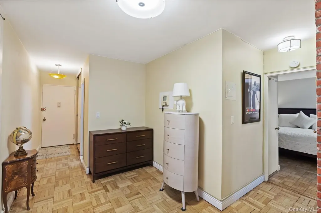 230 Garth Road Scarsdale NY 10583