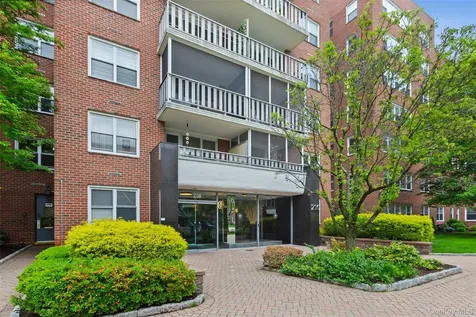 230 Garth Road Scarsdale NY 10583