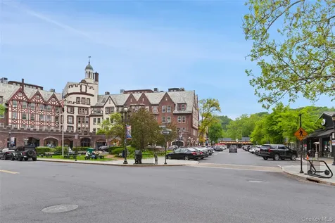 230 Garth Road Scarsdale NY 10583