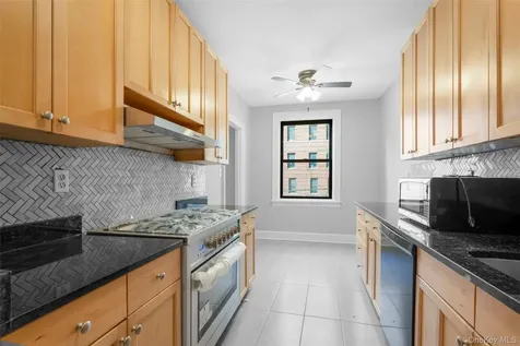 30 Windsor Terrace White Plains NY 10601