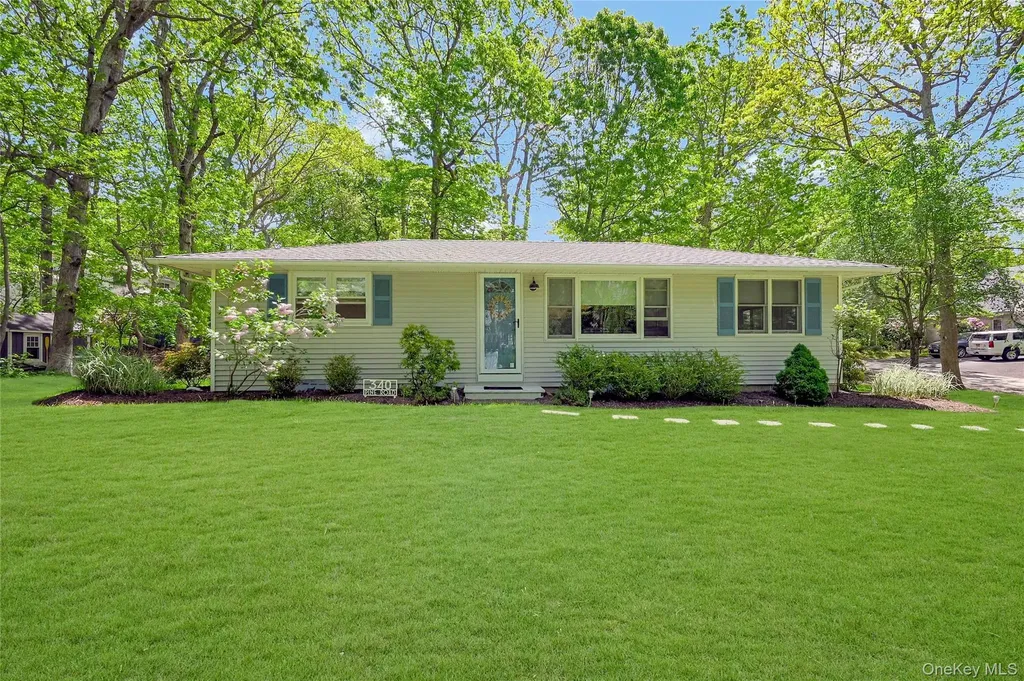 340 Pine Road Southold NY 11971