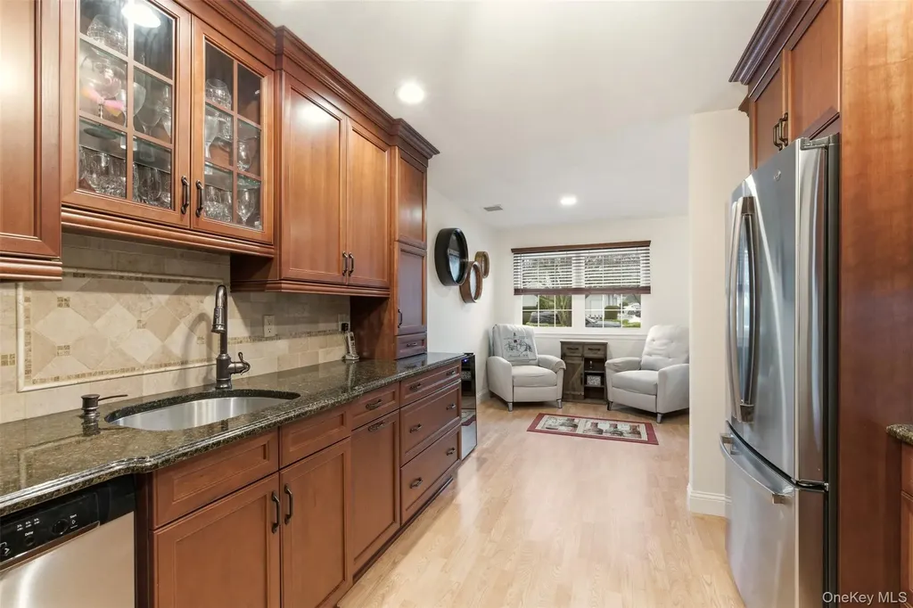 11 Indian Trace Kings Park NY 11754