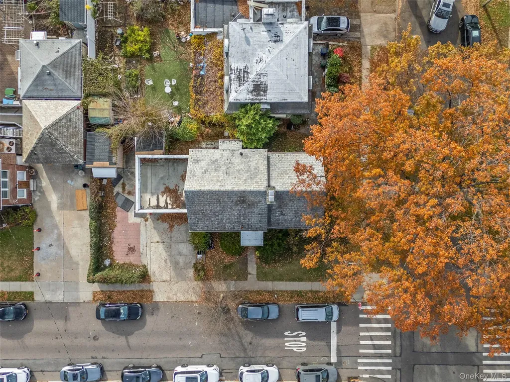 52-06 Bowne Street Flushing NY 11355