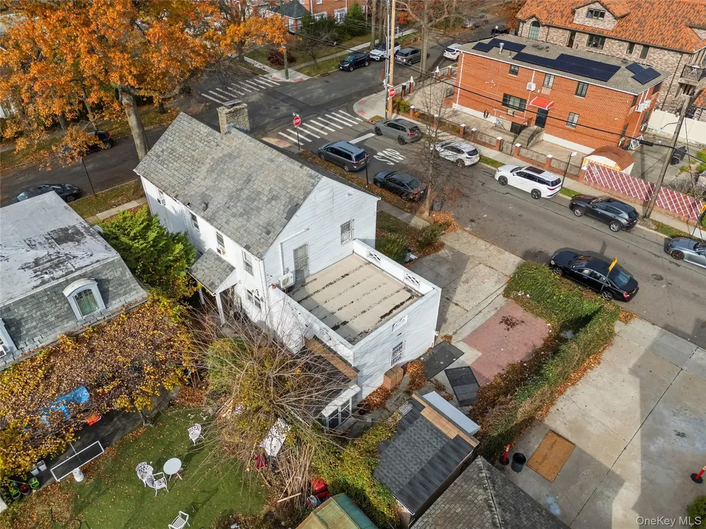 52-06 Bowne Street Flushing NY 11355