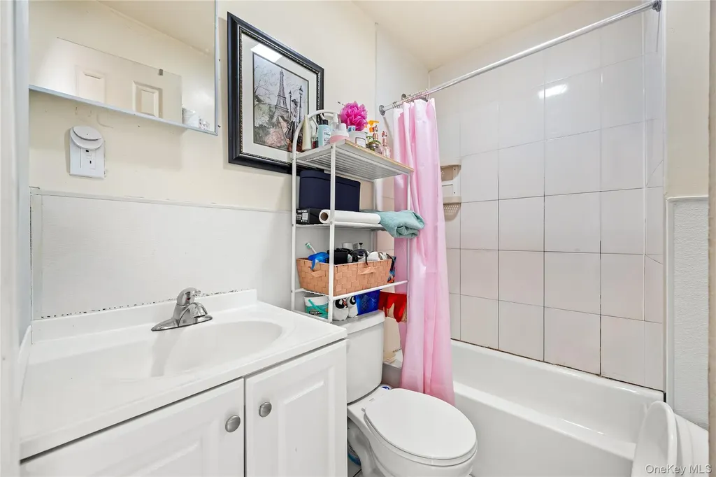 131-44 40th Road Flushing NY 11354