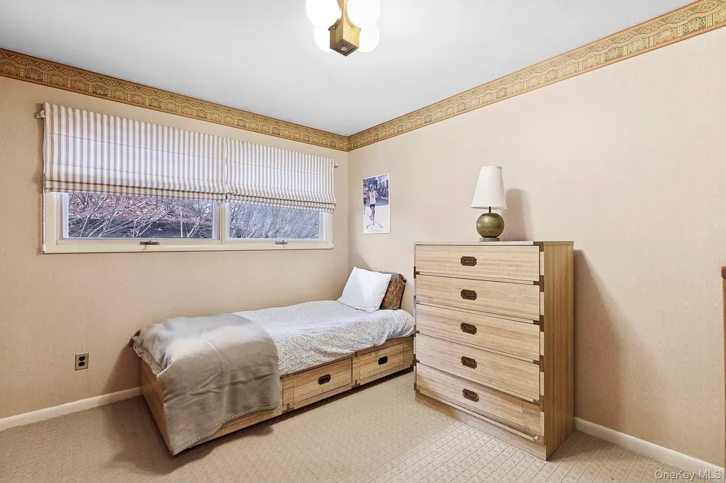41 Spring Hollow Road Centerport NY 11721