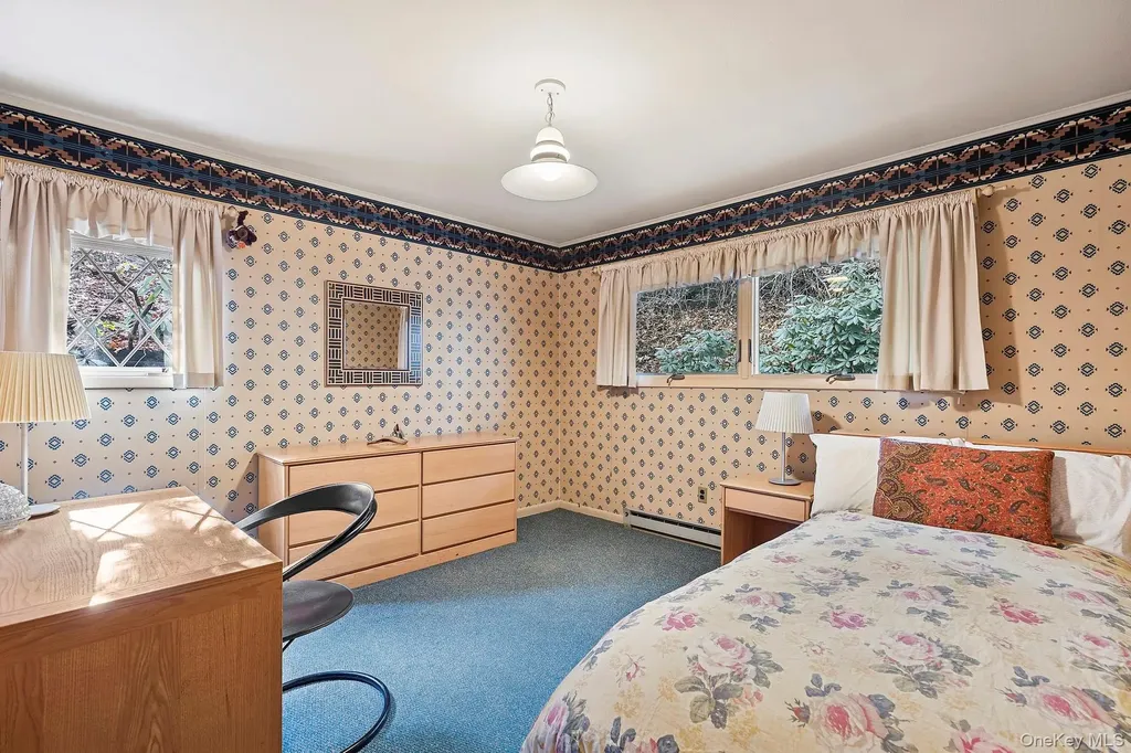 41 Spring Hollow Road Centerport NY 11721