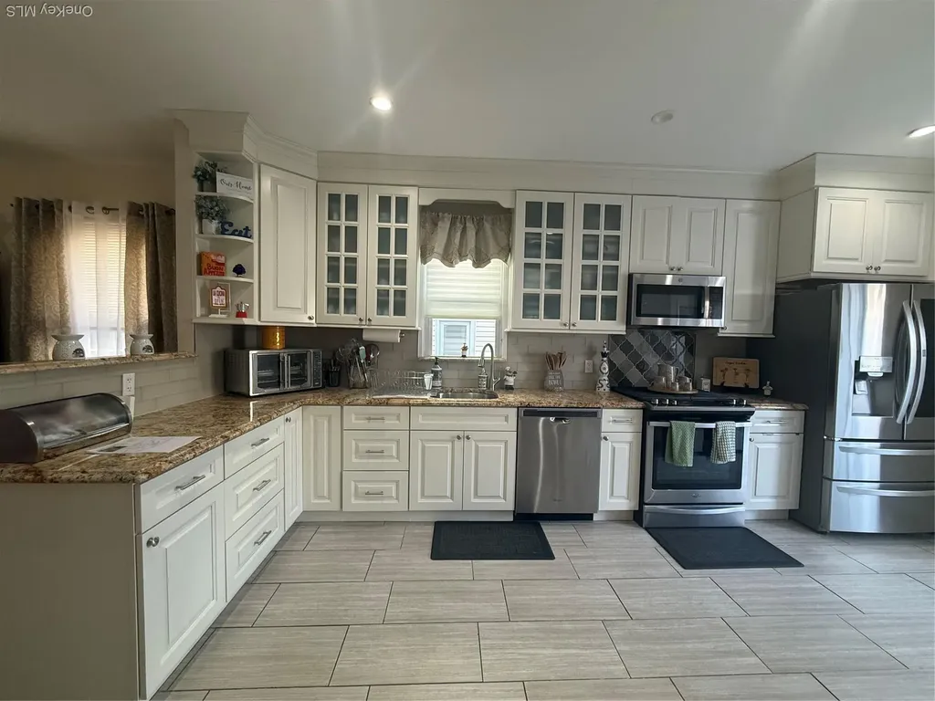 7843 84th Street Glendale NY 11385