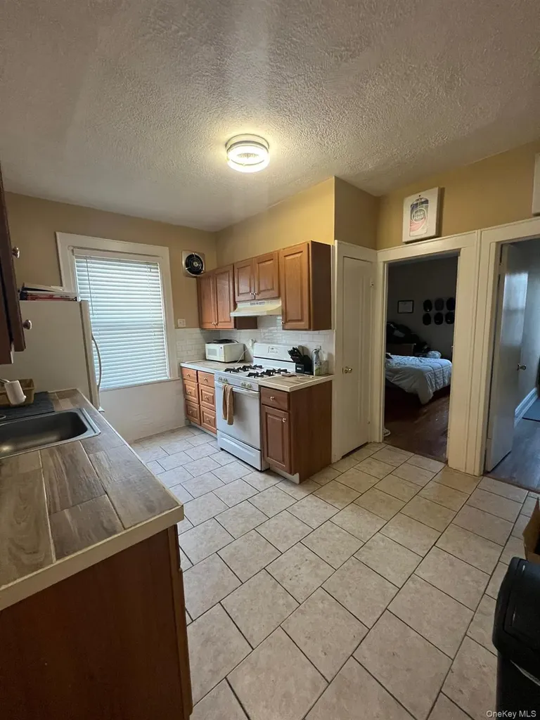 7843 84th Street Glendale NY 11385