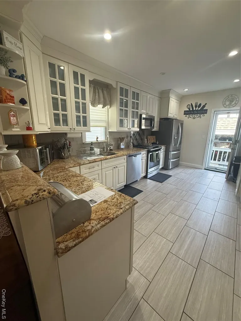 7843 84th Street Glendale NY 11385