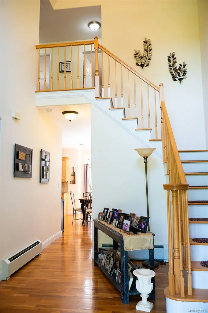 7 Victorian Court Milton NY 12547