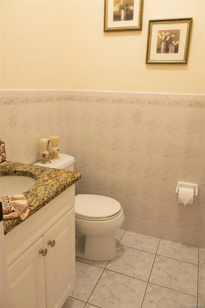 7 Victorian Court Milton NY 12547