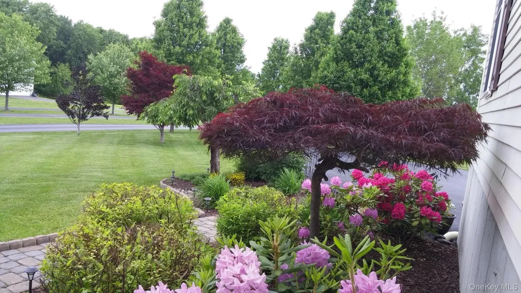7 Victorian Court Milton NY 12547