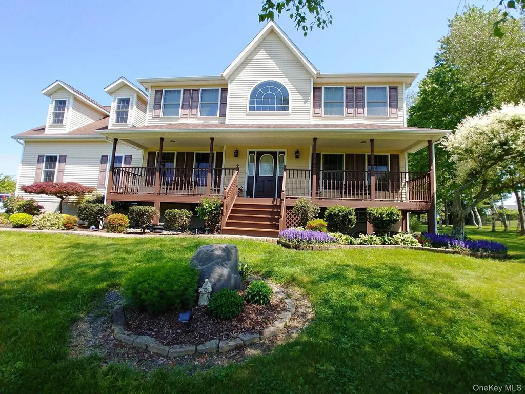 7 Victorian Court Milton NY 12547