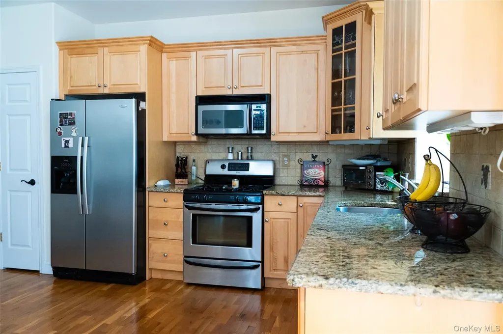 7 Victorian Court Milton NY 12547