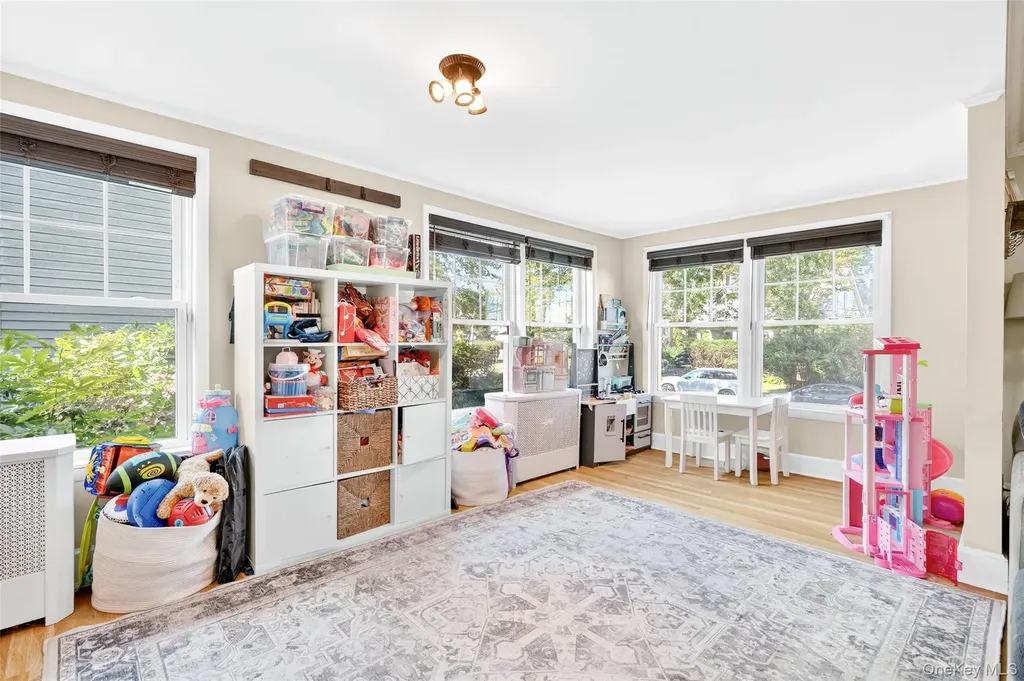 33 Smith Avenue White Plains NY 10605