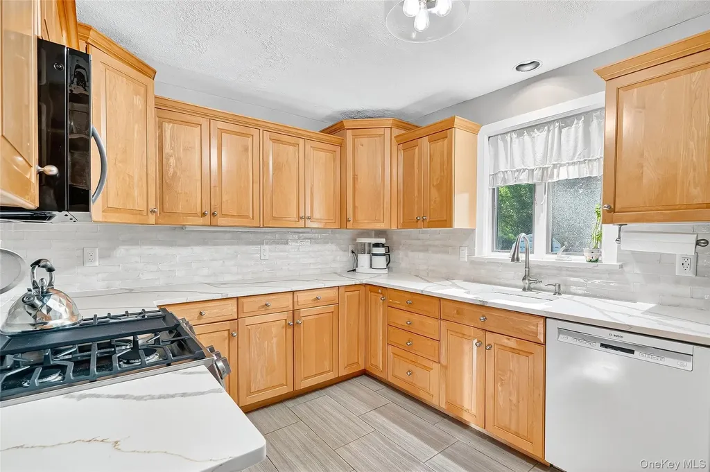 33 Smith Avenue White Plains NY 10605