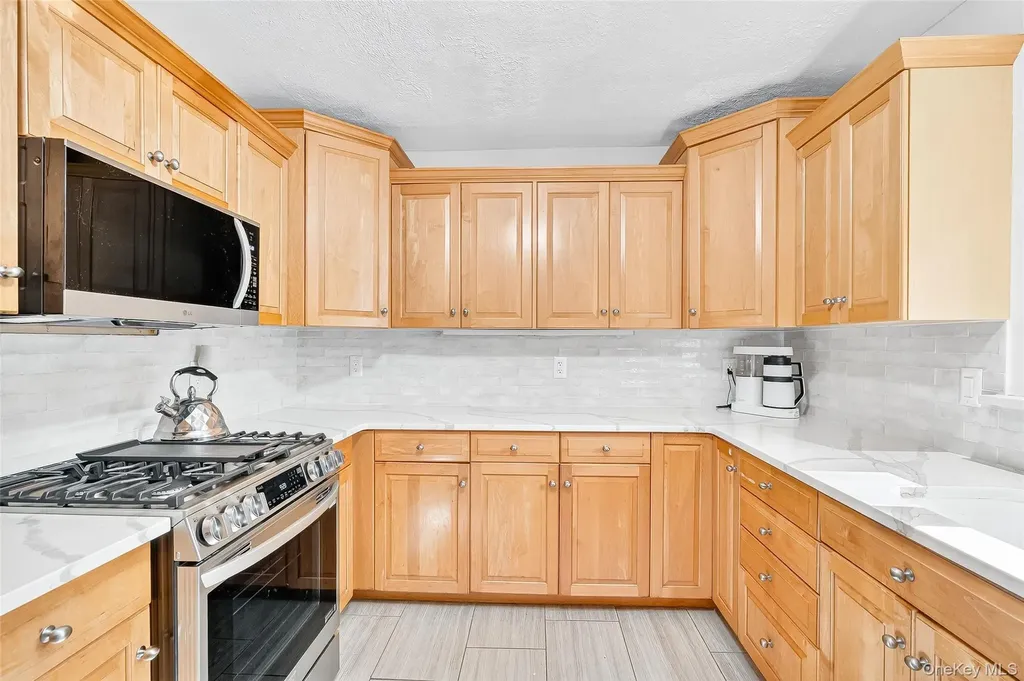 33 Smith Avenue White Plains NY 10605