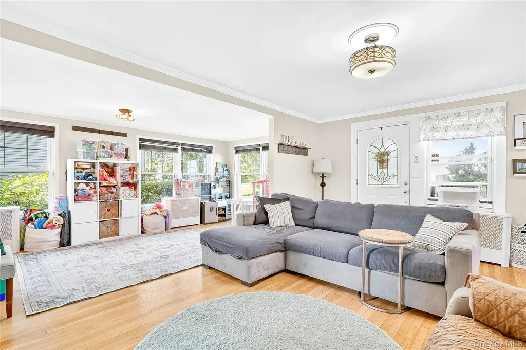 33 Smith Avenue White Plains NY 10605