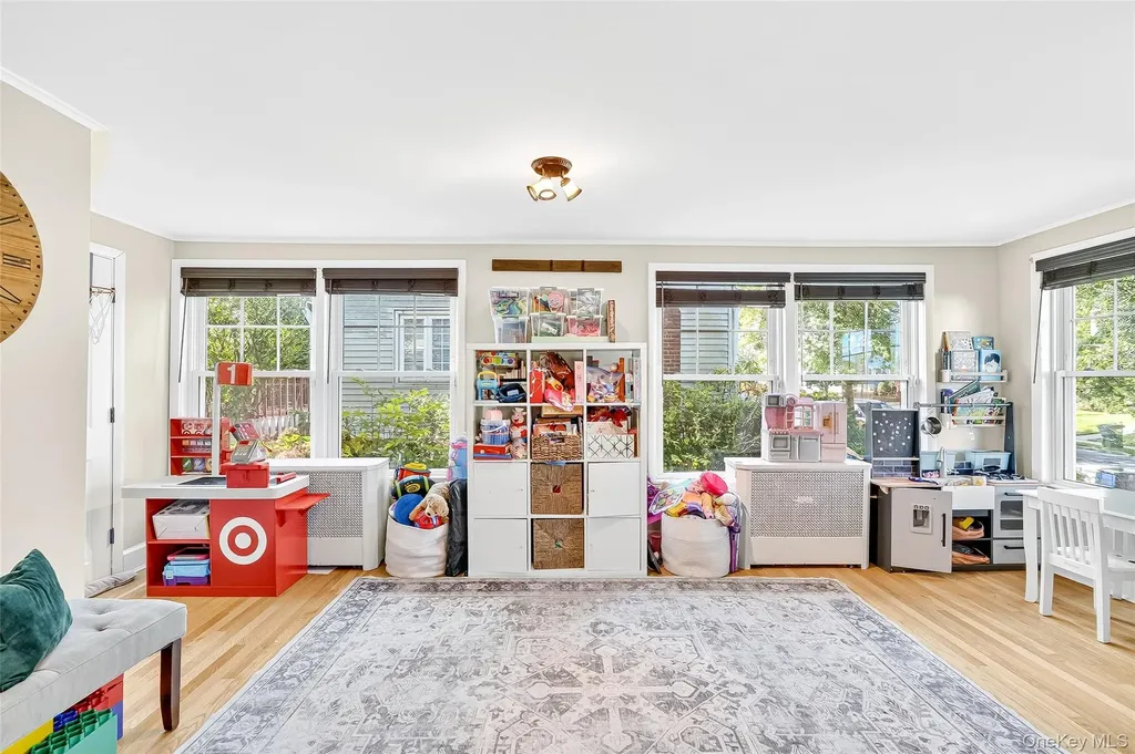 33 Smith Avenue White Plains NY 10605