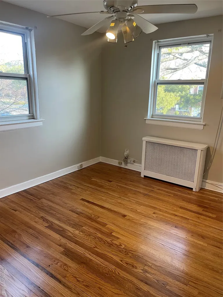 26007 Langston Glen Oaks NY 11004