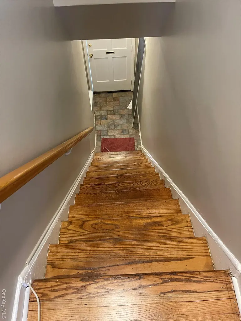 26007 Langston Glen Oaks NY 11004