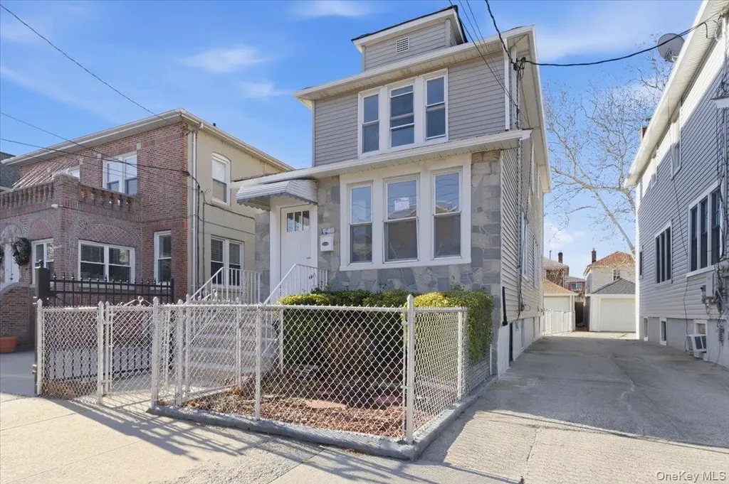 1833 Hone Avenue Bronx NY 10461