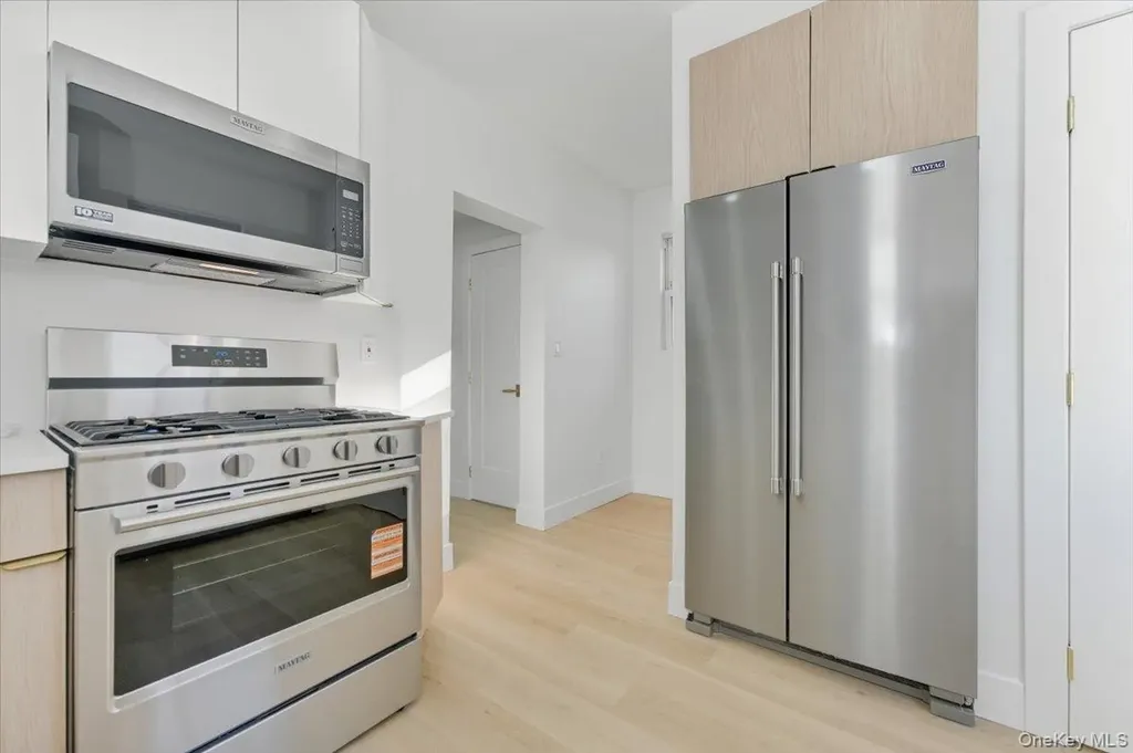 1833 Hone Avenue Bronx NY 10461