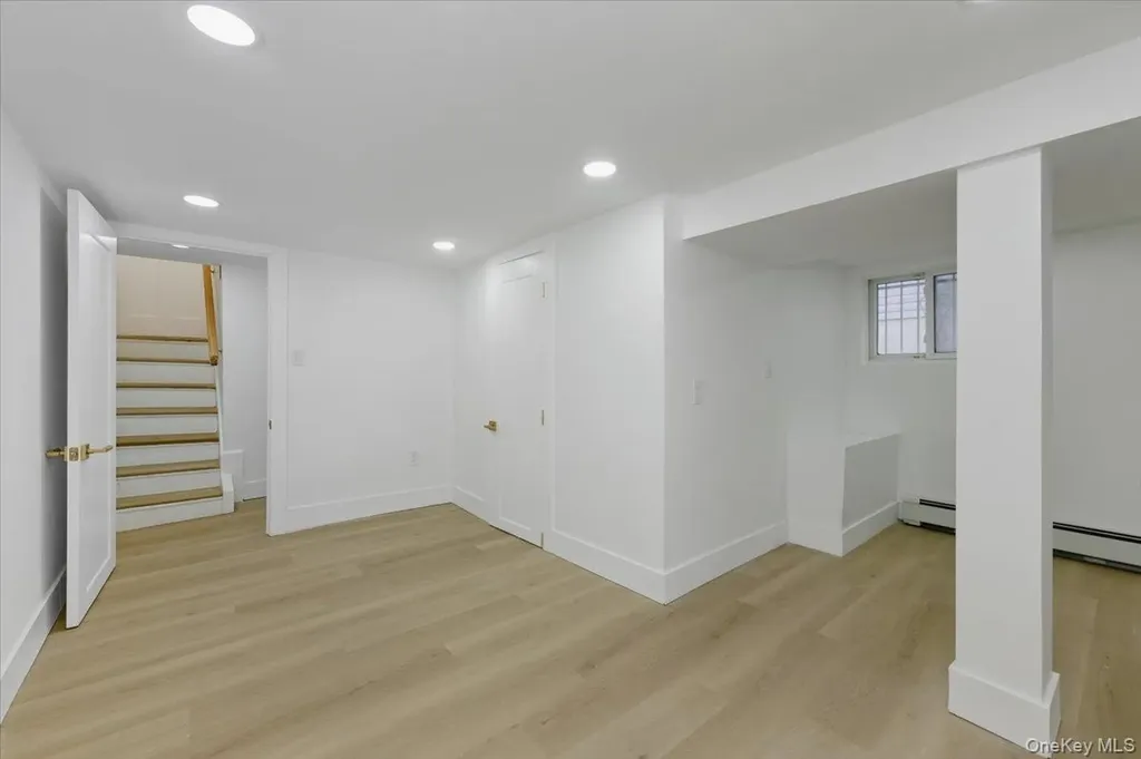 1833 Hone Avenue Bronx NY 10461