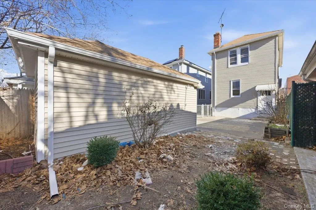 1833 Hone Avenue Bronx NY 10461