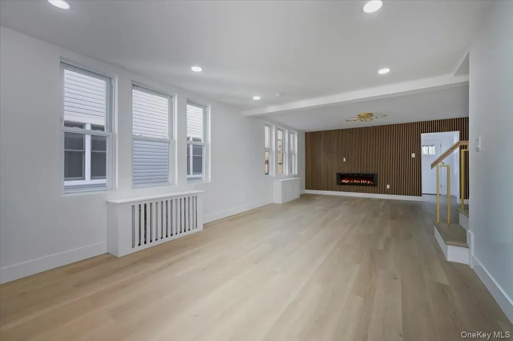 1833 Hone Avenue Bronx NY 10461
