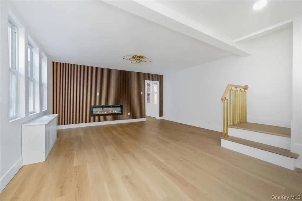1833 Hone Avenue Bronx NY 10461