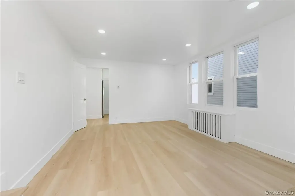 1833 Hone Avenue Bronx NY 10461