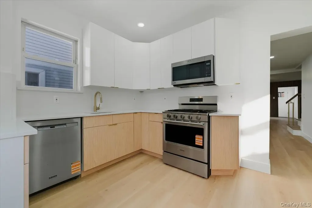 1833 Hone Avenue Bronx NY 10461