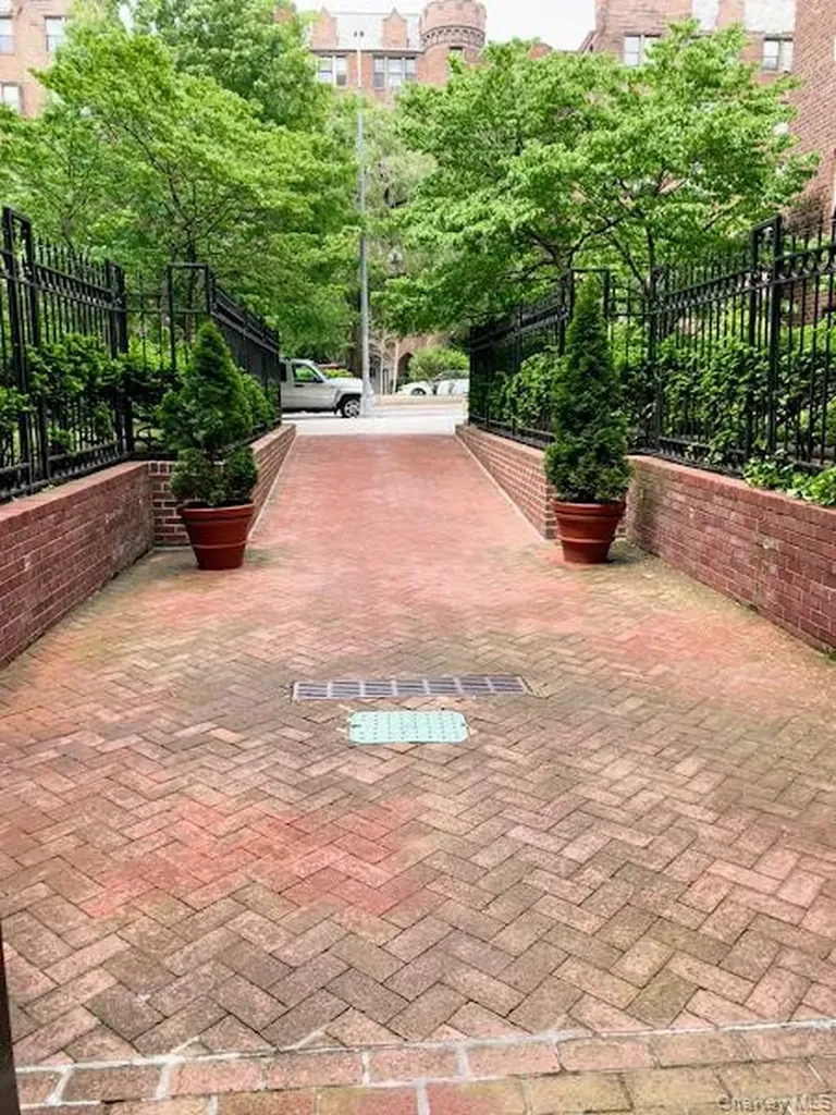 76-10 34th Avenue Jackson Heights NY 11372