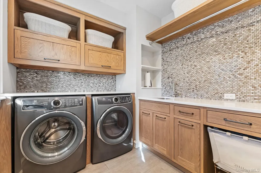 491 S Barry Avenue Mamaroneck NY 10543