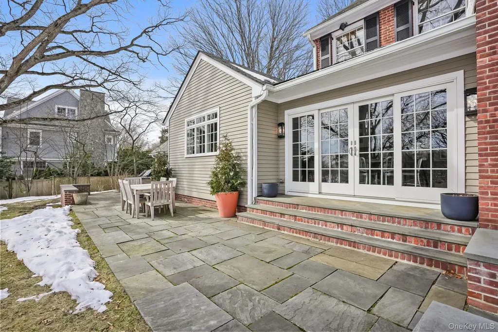 491 S Barry Avenue Mamaroneck NY 10543