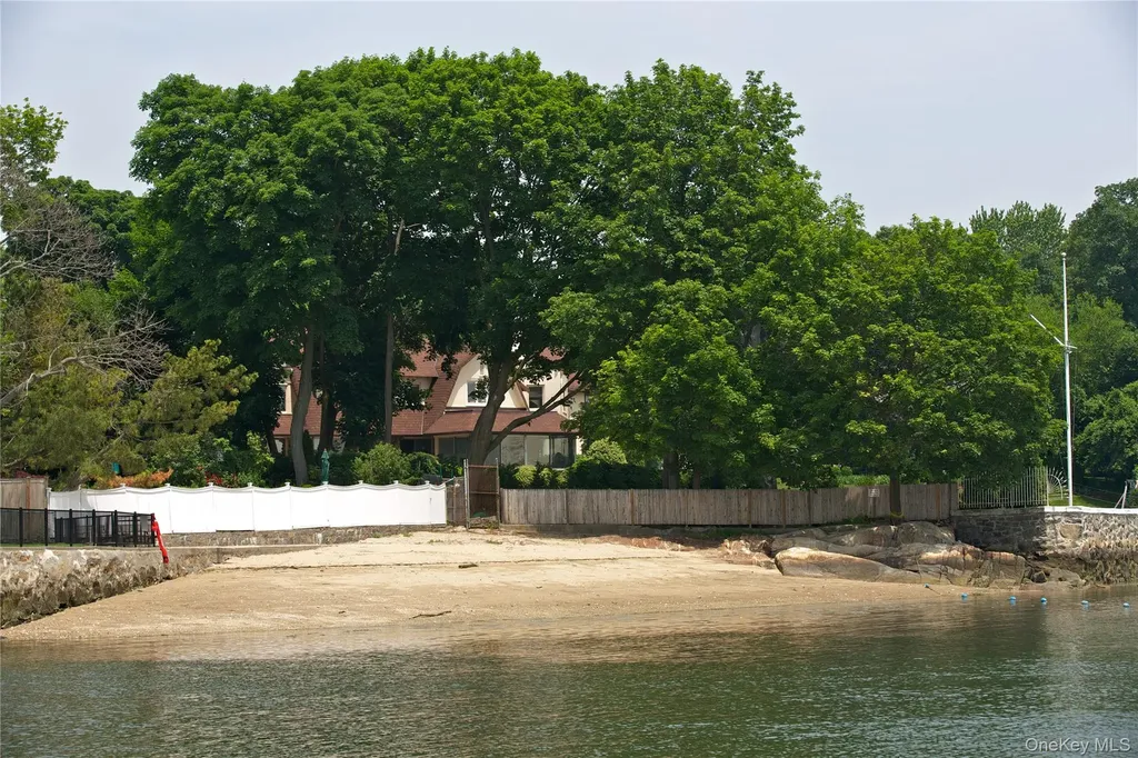 491 S Barry Avenue Mamaroneck NY 10543