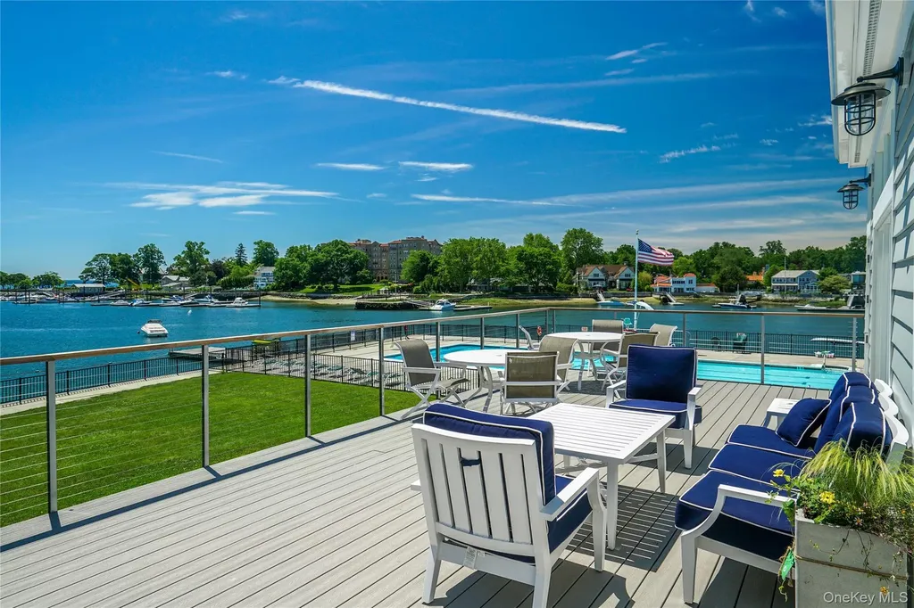 491 S Barry Avenue Mamaroneck NY 10543