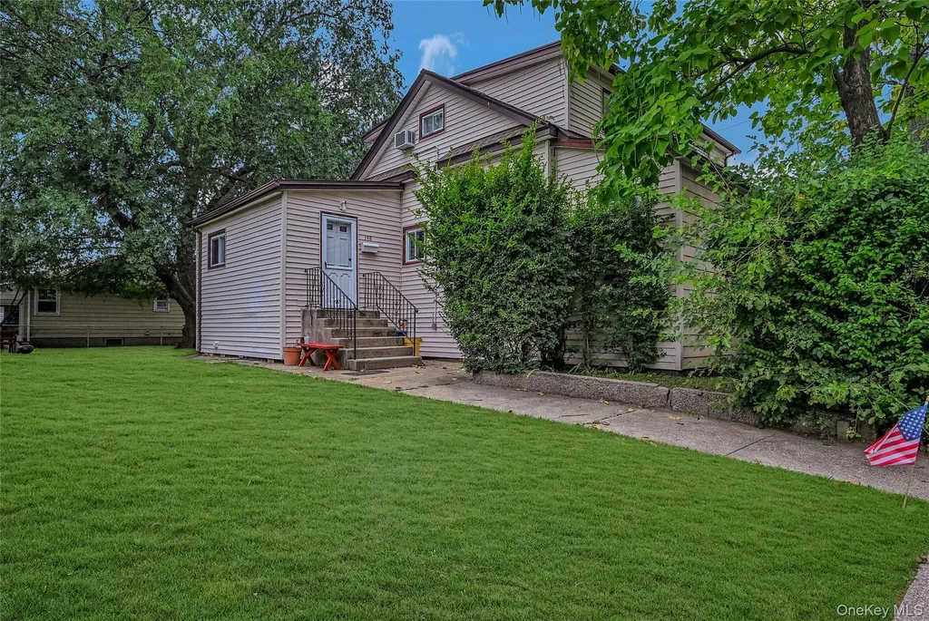 148 S 4th Street Bethpage NY 11714