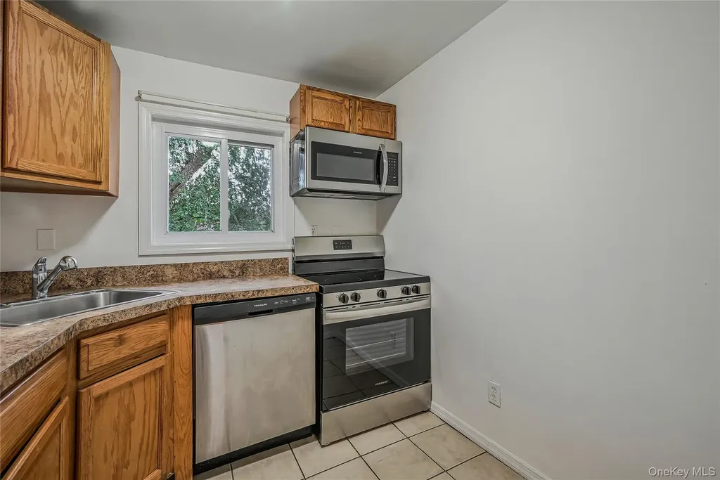 148 S 4th Street Bethpage NY 11714
