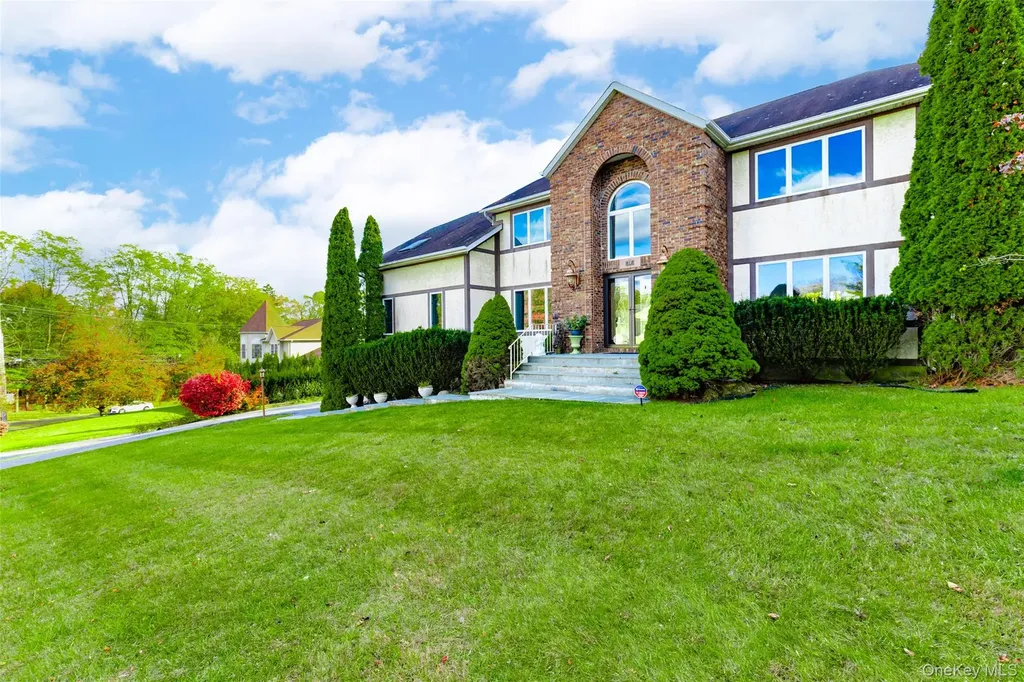 13 Mesa Place Nanuet NY 10954