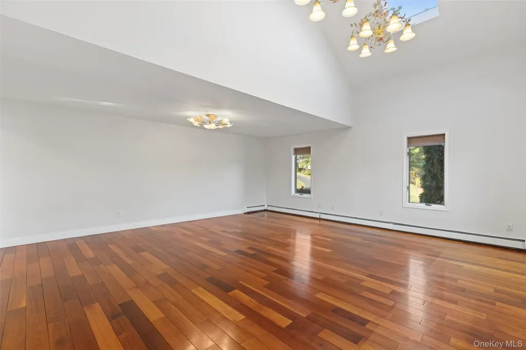 13 Mesa Place Nanuet NY 10954