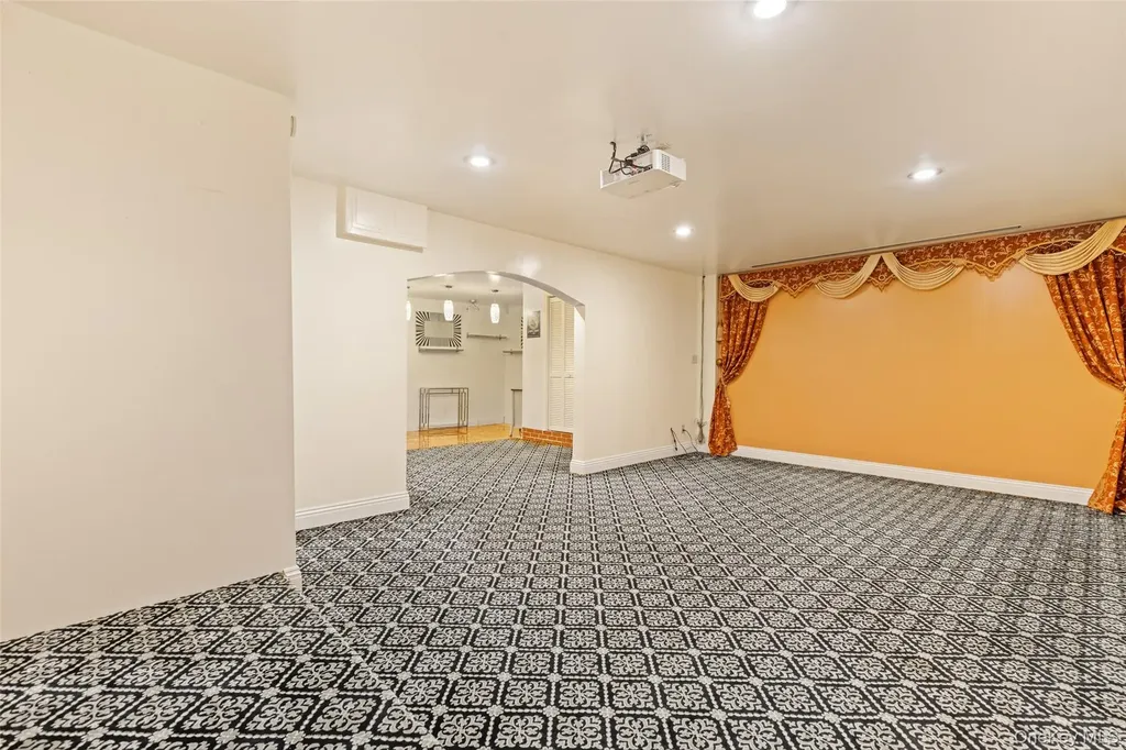 13 Mesa Place Nanuet NY 10954